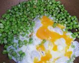 รูปขั้นตอนการทำที่ 2 ของ ถั่วฝักยาวผัดไข่