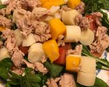 Foto del paso 5 de la receta: Ensalada de rúcula, mango, palmitos, atún y tomate. Con vinagreta agridulce