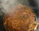 Foto del paso 7 de la receta: Salteado de noodles de arroz con cerdo