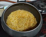 A picture of step 1 of Ragda Pattice.
