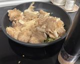 Foto del paso 2 de la receta: Revuelto de setas, ajetes y gulas