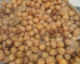 A picture of step 1 of Chole masala or chickpeas masala.