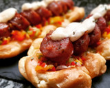 Foto del paso 7 de la receta: Choripan con salsa criolla en base de masa choux
