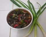 Foto langkah ke 6 dari resep Tumis cumi hitam.