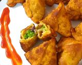 A picture of step 6 of Maxican cheese samosa.