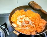 A picture of step 2 of Gajar Halwa.