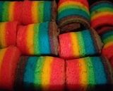 Foto langkah ke 10 dari resep Rainbow Gulung.