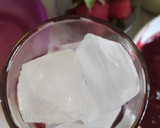 Foto langkah ke 4 dari resep Korean Strawberry Milk.