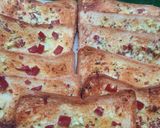 Foto langkah ke 5 dari resep Garlic cheese bread.