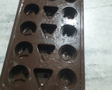 ஹோம்மேட் சாக்லேட் (Homemade chocolate recipe in tamil) ரெசிபி ஸ்டேப் 3 புகைப்படம்