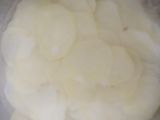 सूखे आलू के चिप्स (Sookhe aloo ke chips recipe in hindi)