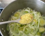 KRÉMLEVES : Krumpli és pórèhagyma recept fázis 5 fotója
