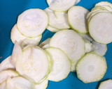 Foto del paso 1 de la receta: Tortilla de Calabacín (Lékué + Sartén)