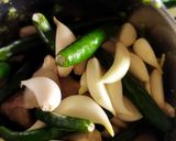 लहसुन अदरक मिर्च का अचार(lahsun adrak mirch ka achar recipe in hindi) रेसिपी चरण 1 फोटो