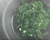 Foto del paso 2 de la receta: Espinacas con atún y queso
