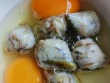 คั่วไข่ใส่แหนมเห็ด