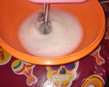 Foto del paso 1 de la receta: Merengues en forma de corazones