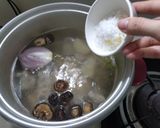 Hình bước làm 5 của món Bánh canh nấm sườn non