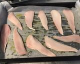 Une image de l'étape 2 de Filets de grondin rouge marinés cuits au four.