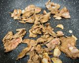 A picture of step 4 of Beef and Eggs in Tomato Sauce.