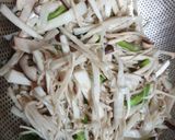Hình bước làm 1 của món Bánh xèo nấm củ hủ dừa chay