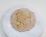 A picture of step 3 of Aloo paratha.