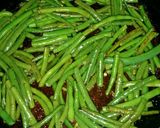 A picture of step 3 of Green Beans with Blue Cheese and Walnuts.