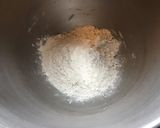 Une image de l'étape 1 de Pâte brisée épeautre, lait et origan (pour tarte salée).