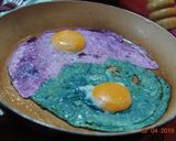 A picture of step 6 of Coloured Fried Eggs نیمرو کلمی.