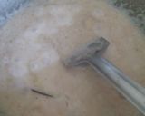 A picture of step 2 of Semolina halwa.