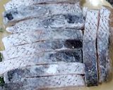 Hình bước làm 1 của món Cá măng biển 1 nắng chiên giòn sốt chua ngọt