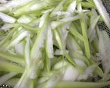 Hình bước làm 2 của món Canh Bầu Nấu Cua 🦀