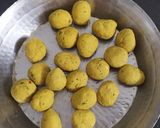 A picture of step 4 of Raw Banana poori.