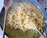 Foto del passaggio 7 della ricetta Linguine al pesto di pistacchi