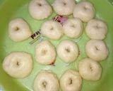 Foto langkah ke 5 dari resep Donat lembut diulen dengan mixer.