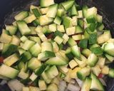 Foto del paso 2 de la receta: Tortilla de zapallitos verdes
