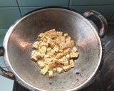 Foto langkah ke 2 dari resep Tempe Penyet Campur Kemangi.