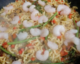Foto del paso 7 de la receta: Fideuá de verduras y gambas