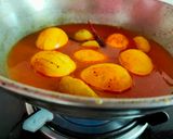 নতুন আলু দিয়ে ডিমের ঝোল (notun aloo dimer jhol recipe in Bengali) রেসিপির ধাপ 6 ছবি