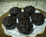 Foto del paso 7 de la receta: Cup cakes de chocolate rellenos y decorados con fudge!💕