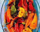 Foto del paso 6 de la receta: Ensalada de pimientos asados en salsa invertida del mismo asado