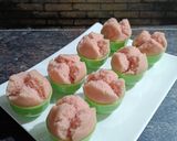 Foto langkah ke 6 dari resep Kue Mangkuk Buah Naga.