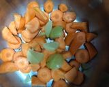 A picture of step 1 of Carrot soup with gooseberry.