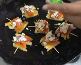 फ्रैंच फ्राइज पिज़्ज़ा (French fries pizza recipe in Hindi) रेसिपी चरण 3 फोटो