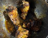 Foto del paso 3 de la receta: Muslos de pollo rellenos de parmesano, tocineta y amarillos