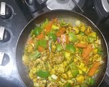Foto del paso 4 de la receta: Pollo con verduras