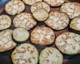 Foto del paso 1 de la receta: BERENJENA En Capas🍆 con Tocineta🥓 Caramelizada...!😍