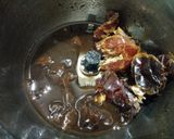 A picture of step 1 of Dates & Tamarind chutney (saunth).