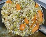 A picture of step 2 of Carrot daliya.