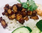 รูปขั้นตอนการทำที่ 2 ของ ข้าวหน้าหมูสามชั้นทอดซีอิ๊วไข่ดาวกรอบ